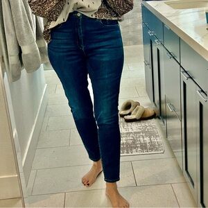 BlankNYC High-Waisted Dark Wash Jeans 31